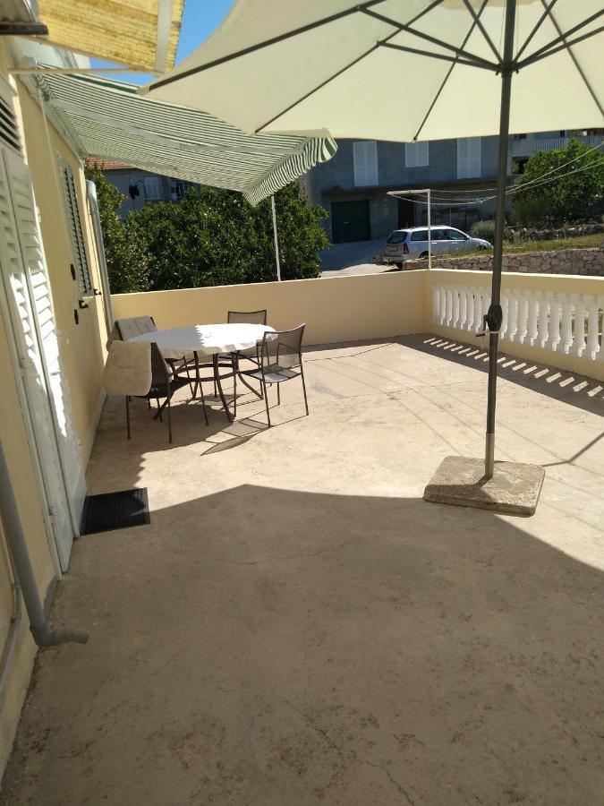 Apartment Nila Sali Luaran gambar